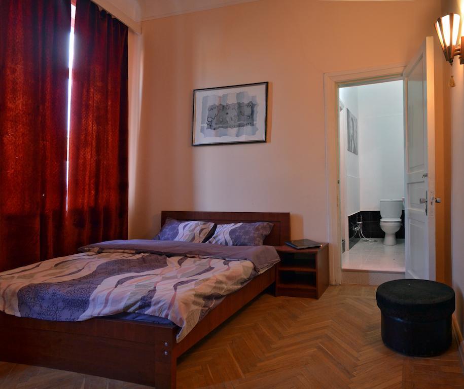 Griboedov Hostel & Suites Tbilisi Kamer foto