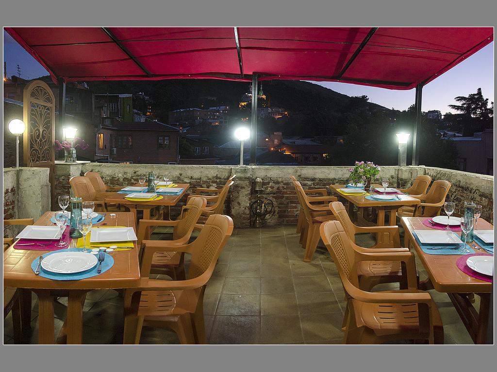 Griboedov Hostel & Suites Tbilisi Buitenkant foto
