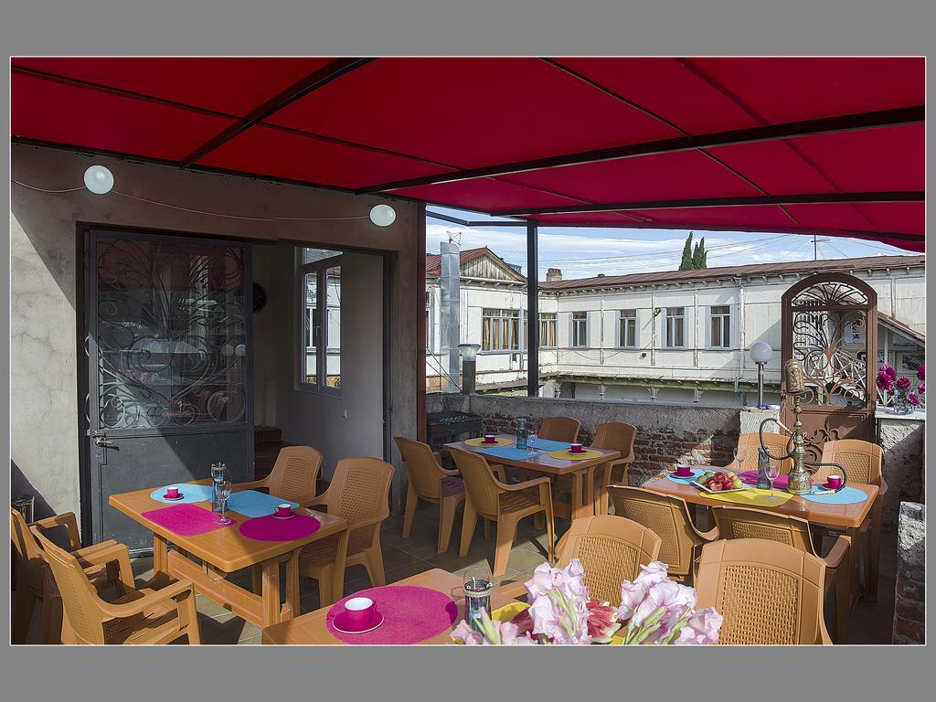 Griboedov Hostel & Suites Tbilisi Buitenkant foto