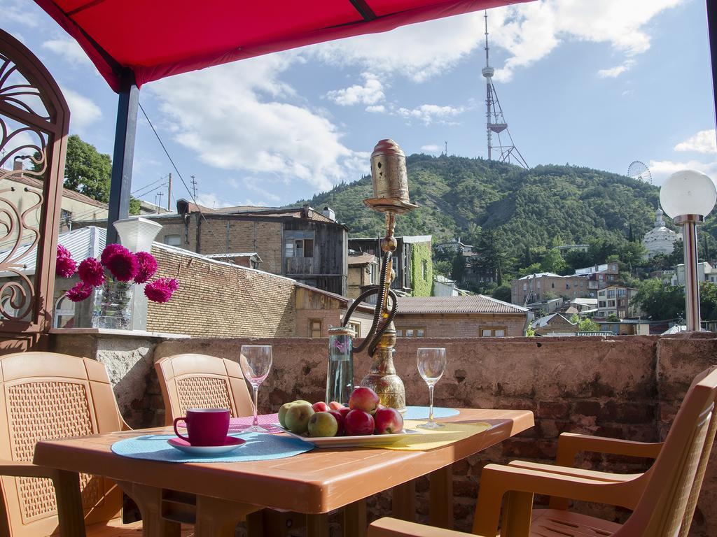 Griboedov Hostel & Suites Tbilisi Buitenkant foto