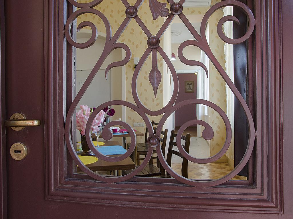 Griboedov Hostel & Suites Tbilisi Buitenkant foto