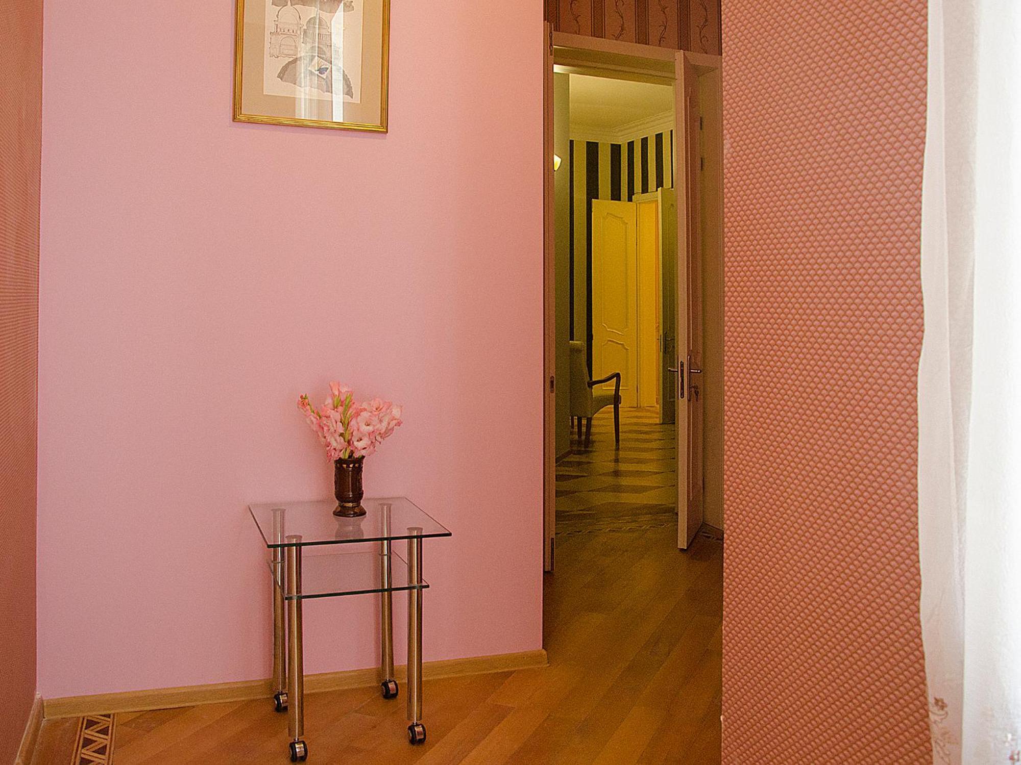 Griboedov Hostel & Suites Tbilisi Buitenkant foto