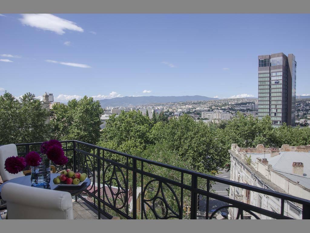 Griboedov Hostel & Suites Tbilisi Buitenkant foto