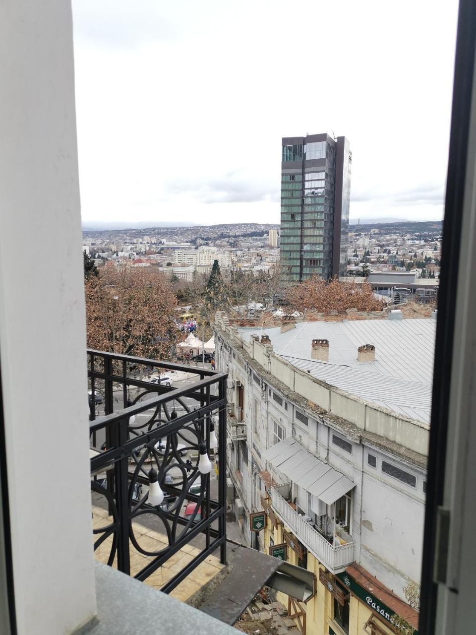 Griboedov Hostel & Suites Tbilisi Buitenkant foto